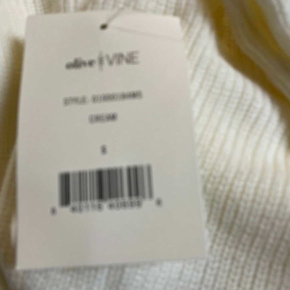 Olive & Vine Soft Knit Hi Low Sweater X SMALL (899) - Picture 3 of 6